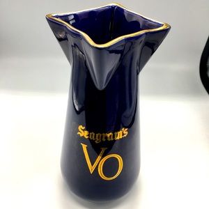 VTG MCM Seagrams Imported Canadian Blue & Gold 9”Pinched Rim Barware Pitcher